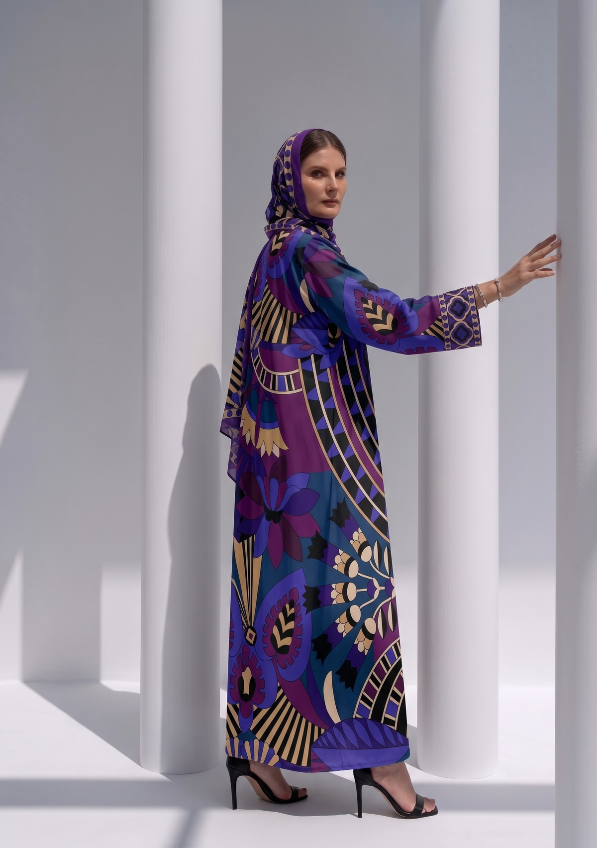 The Royal Mosaic – Vibrant Patterned Statement Abaya